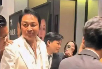 61岁马景涛老成这样了！面部浮肿嘴歪眼斜，头发稀疏眼神呆滞