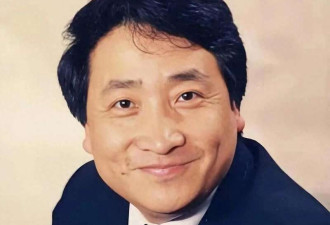 姜昆现身日本 喝茅台搂美女 被质疑移民另有隐情