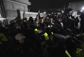 韩国戒严：军队进驻国会 禁政治集会 示威游行 违者逮捕