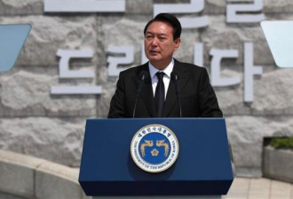 韩国戒严登热搜 中国作家揭“真正原因”感动