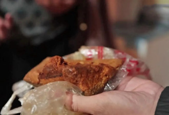 在房梁上挂50多年 发黑发臭的四川臭猪肉能吃吗
