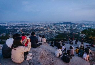 尹锡悦戒严令震惊全国,韩国政治两极化何以至此