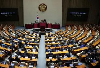 尹锡悦为何突然宣布戒严又解除?当晚发生了什么?