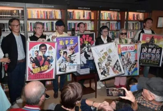 75岁动作演员戚冠军移居加国！近照模样如40岁，同框钱小豪似弟弟