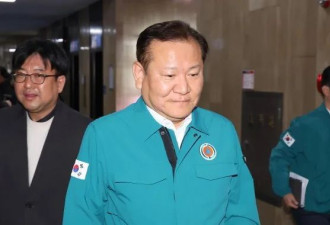 政治清算开始，韩政府“忠岩派”高官被建议追责