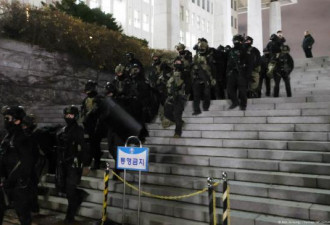 韩国民主经受住了考验