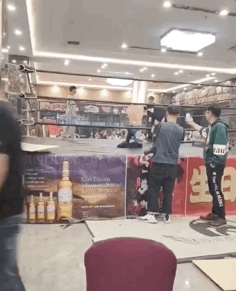 在广东吃早茶看摔跤，才懂什么是顶级享受