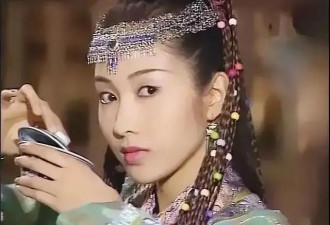 视后黎姿出席名媛聚会，保养得宜抢镜，经历不幸，如今生活美满