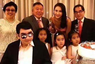 视后黎姿出席名媛聚会，保养得宜抢镜，经历不幸，如今生活美满