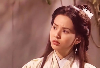 “雌雄同体”小龙女，被老头“白睡”10年，还倒贴上亿，下场唏嘘
