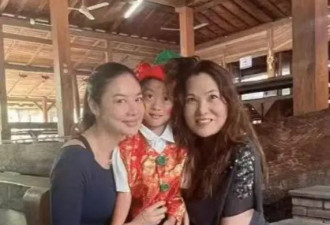 乐基儿妈妈罕见露面，母女更似姐妹,二婚定居美国