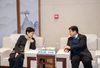 林郑月娥到访华中师范大学并与师生交流