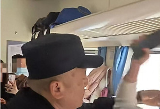 母女俩列车上霸座,拿剪子威胁自杀还用手机砸乘警