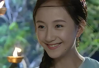 她是黄轩的前女友，16岁出道，如今39岁仍单身