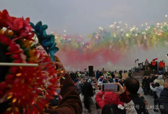 泉州烟花秀无人机下饺子式坠落 多位明星现场目睹