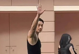 穷小子娶到女神不容易，韩星Rain为钱到处商演，一身腱子肉撞脸向佐