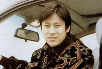 “歌坛巨星”解晓东：连登14次春晚，突然消失，如今家产被拍卖“住进”养老院，发生了什么