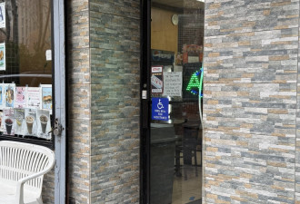 华男9年来提告了逾50家唐人街餐馆 竟是因为…