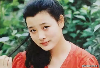 让春晚导演道歉，入美国籍回中国捞金，她到底有什么来头？