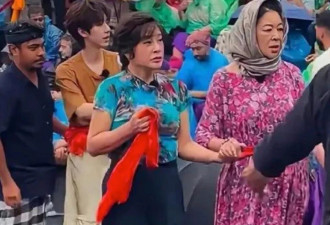 刘晓庆膀大腰圆 好身材遮不住 展示了什么叫中老年人的代表