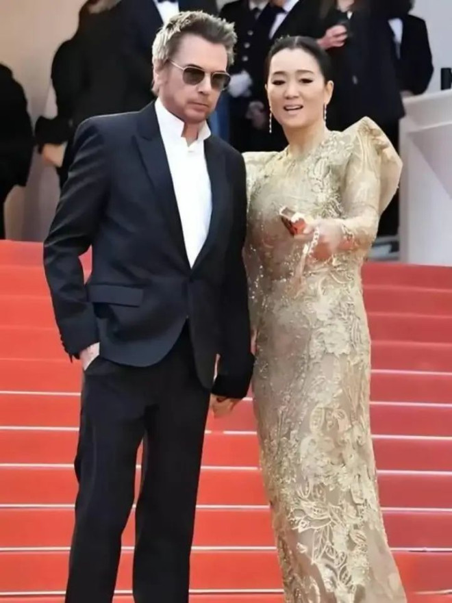 巩俐 巩俐直言“每周四次” 70岁老公：我跟得上_无忧资讯