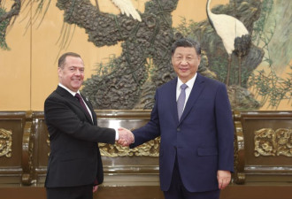 习近平会见梅德韦杰夫 称中方推动俄乌局势缓和