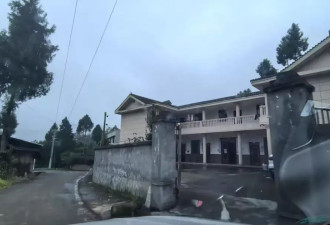村民举报“邻居家有车有房吃低保” 纪委：符合条件