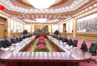 习见俄代表团，一句话不简单