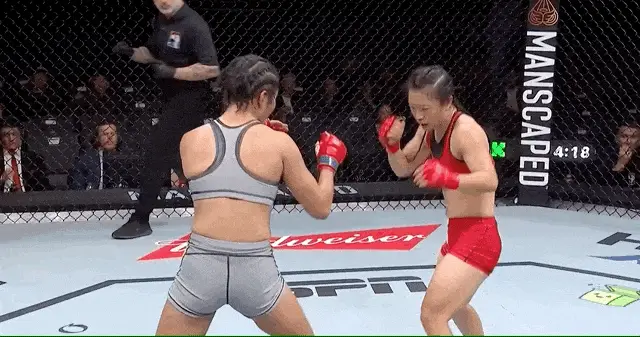 甜美女中医，杀进格斗场，结果如下：