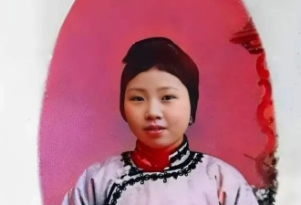 她嫁给家道中落的穷书生，生下一子，母凭子贵