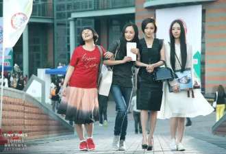 “时代姐妹花”重聚，掀起回忆杀