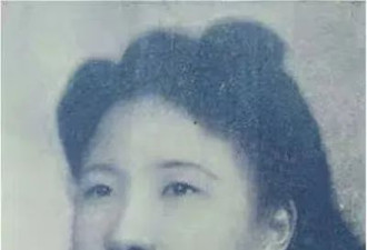 她被称为一代文妓，与张爱玲齐名，43岁看大门