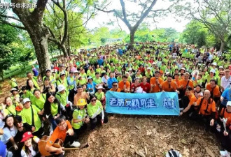 一代艳星将复出拍电影，称最想跟周星驰黄子华合作，谈冠名大包无意索取版权