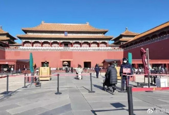 故宫回应游客租轮椅不排队进宫：将加强排查