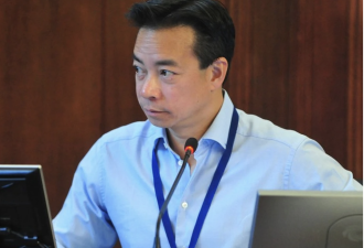 不爱开会爱住酒店，温哥华市长频繁打飞的搞宣传引质疑
