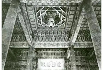 慈禧逃跑后，日本人用照相机记录紫禁城样貌