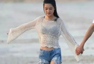 这应该是李沁很想删掉的沙滩照,网友:都替她尴尬