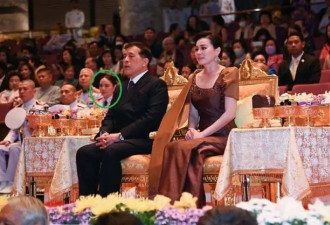 苏提达华丽亮相却被32岁新宠"抢镜",72岁泰王...