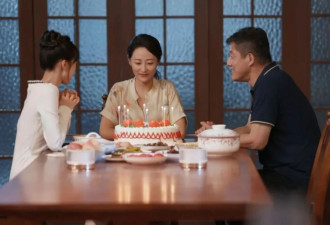 我退休的妈妈，爱上了霸道总裁.....