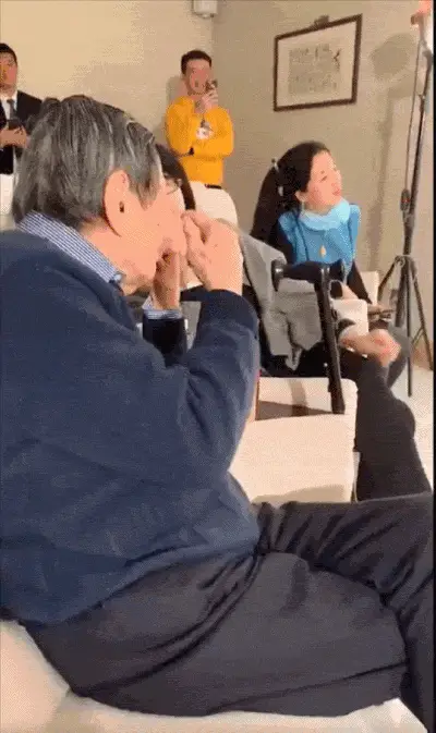 杨振宁太太翁帆看望刘诗昆夫妇，48岁清新俏丽，已拥两个博士学位