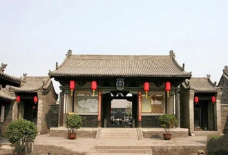 “一户开两门，人财皆难存”，何为两门？
