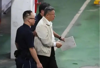 柯文哲确定辞民众党主席！书面表交付辞职声明