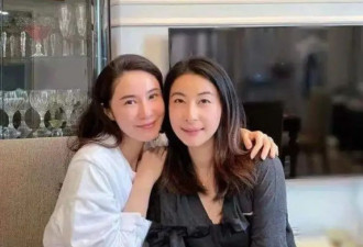 郭晶晶与闺蜜在豪宅里聚会！穿深V领衬衫+齐肩发，慵懒又有高级感