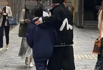 王宝强儿子已长大，近照曝光全网震惊，网友：谁是生父，一目了然