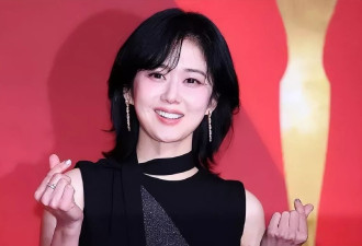 韩国红毯变照妖镜！朴信惠面部浮肿笑容惊悚