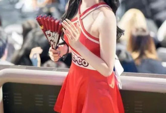 来自韩国最年轻的拉拉队长，好水灵，年轻就是好！