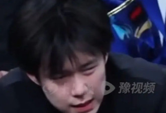 他被曝光身体隐私？网友怒了：没底线！