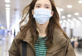 看了金晨的穿搭：羽绒服不配阔腿裤、高跟鞋