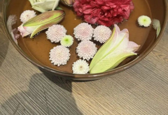 范冰冰高调炫富,奢华豪宅摆满鲜花,年入超2500万
