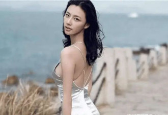 她曾是清纯玉女，因名气不高风格大变，龚玥菲柳岩都没她敢穿！
